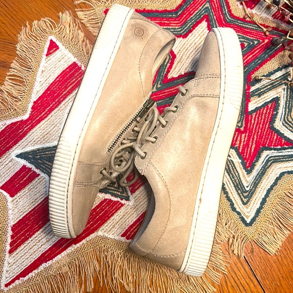 BORN Leather PALOMA Lace-Up SNEAKERS Size 9M D88037 Only worn 3X VERY GOOD SHAPE - Picture 3 of 11